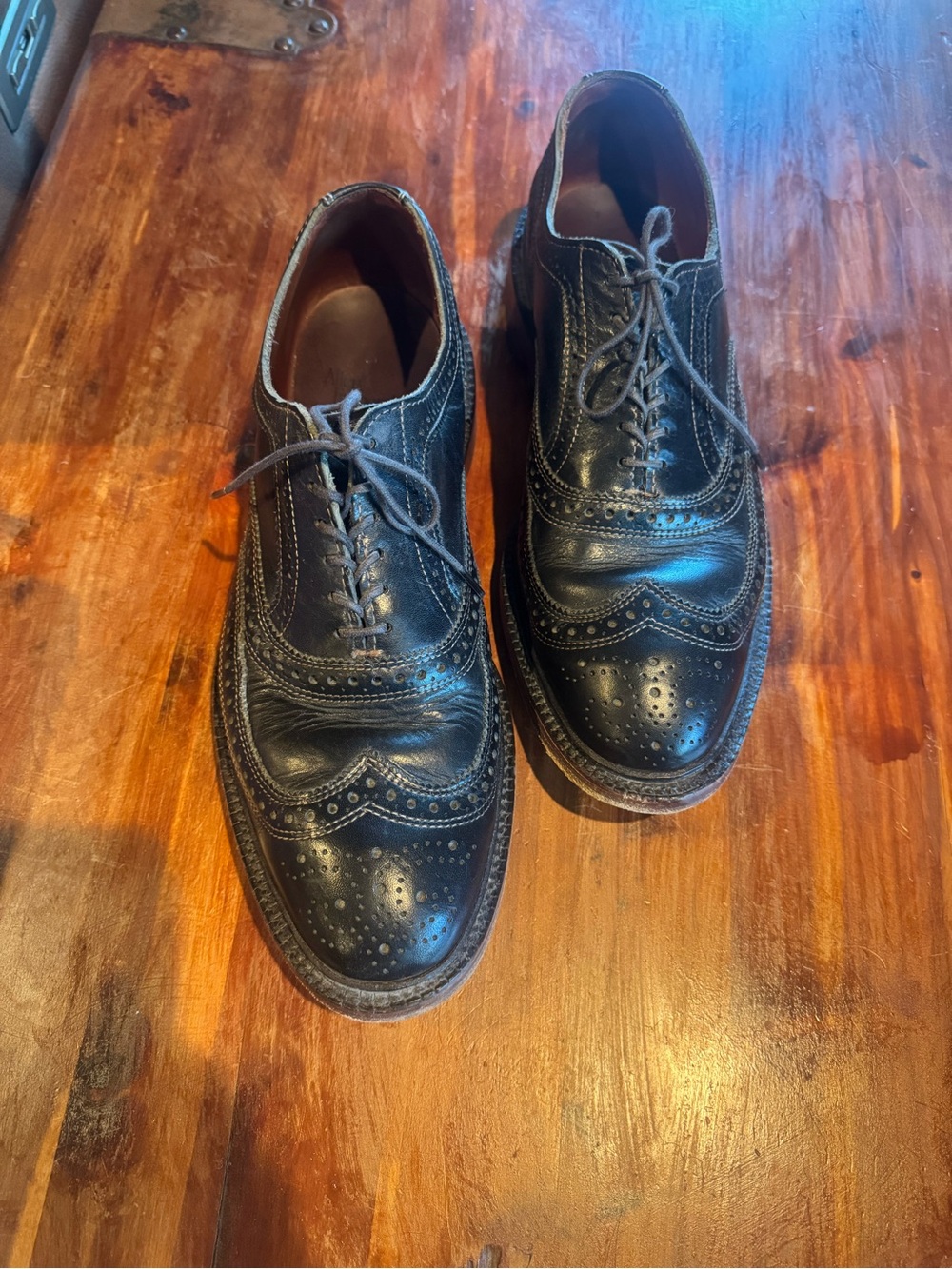 Allen Edmonds McTavish Classic Men's Black Leather Wingtip Brogues, size 10